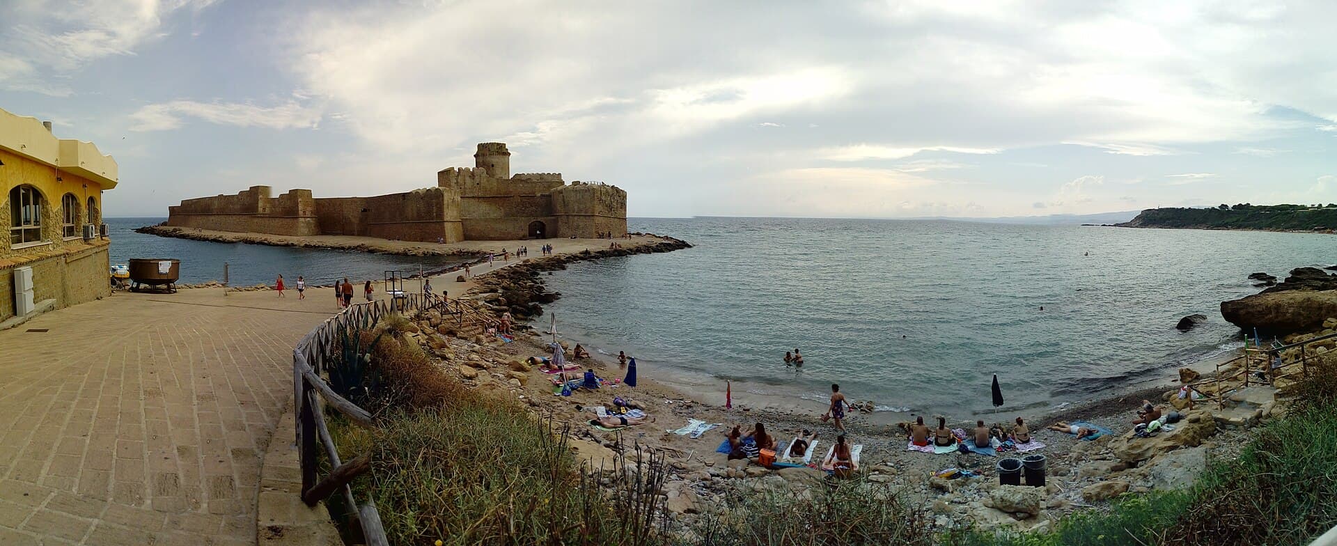 Costa ionica calabrese, Le Castella